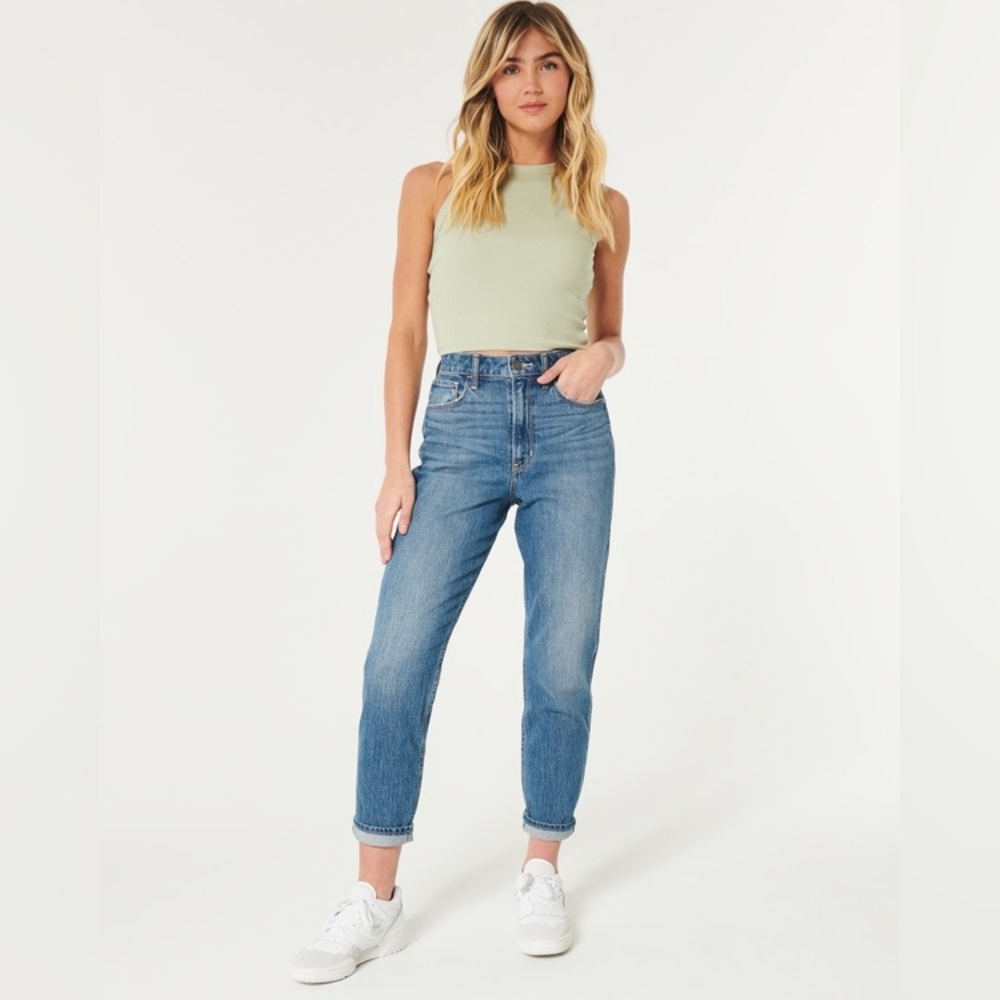 Sz 26 Hollister Ultra Highrise Mom Jean